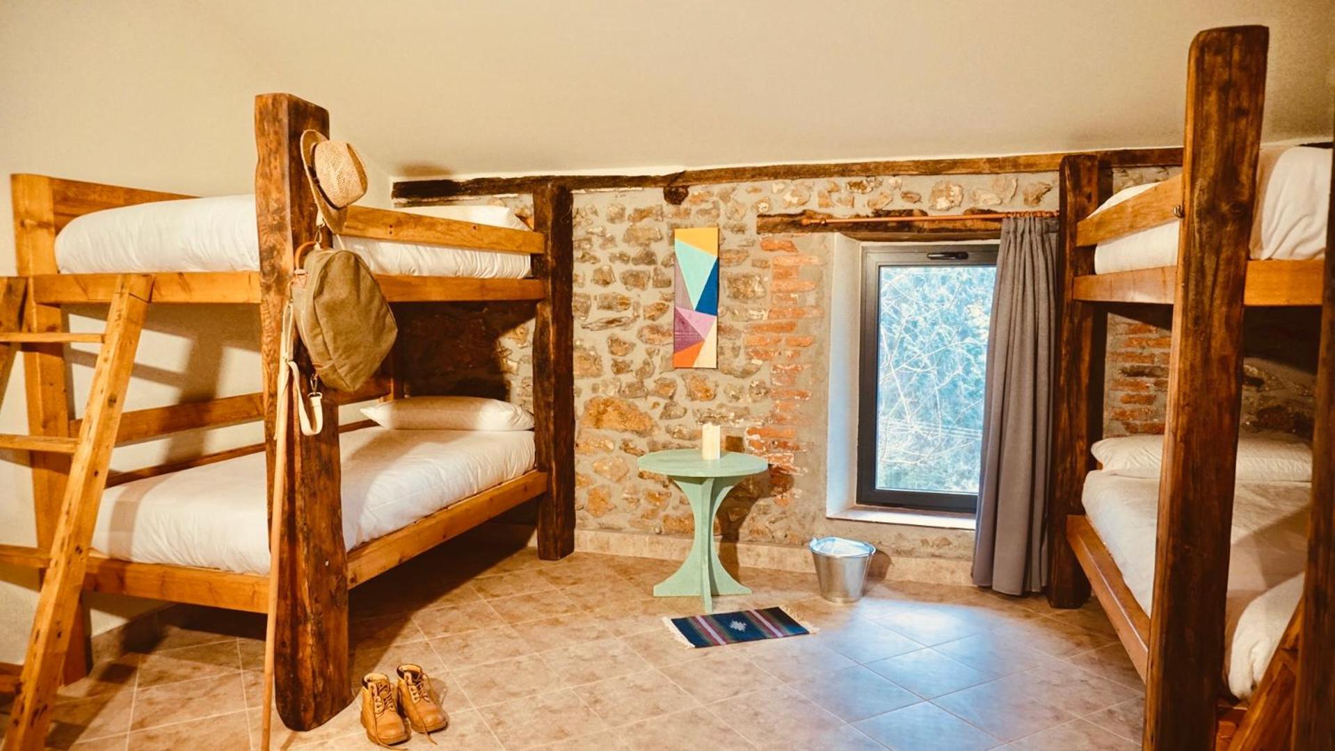 Habitación Familiar con baño compartido